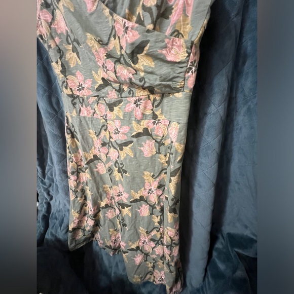 Women's Patagonia Medium Mini Dress with Floral Hibiscus Print - Picture 4 of 7